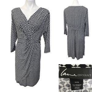 Lane Bryant faux wrap dress plus size 14/16 black white 3/4 sleeve knee length